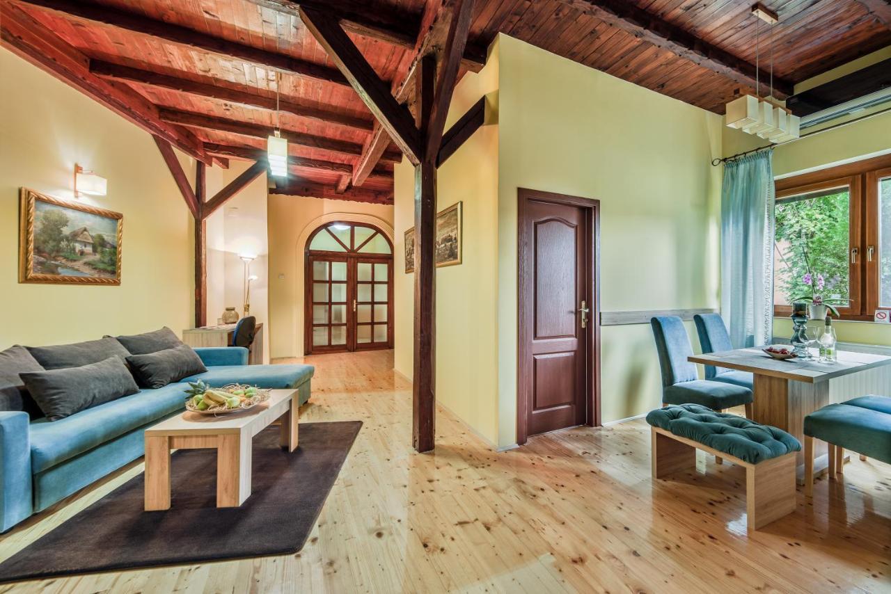 Dumalux Apartment ซูโบติกา ภายนอก รูปภาพ